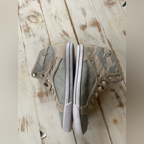 G by GUESS hi-top sneakers GGOPALL 12 womens sz 10 shoes gray tan streetwear EUC - Picture 12 of 14